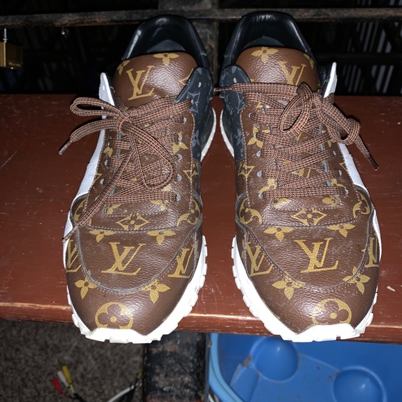 Louie Vuitton men’s sneakers - Picture 2 of 6